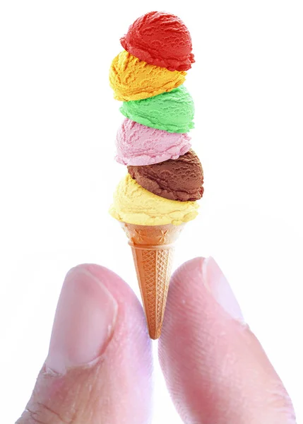 Entrega Sosteniendo Cono Helado Miniatura Con Una Variedad Cucharadas Aromatizadas — Foto de Stock