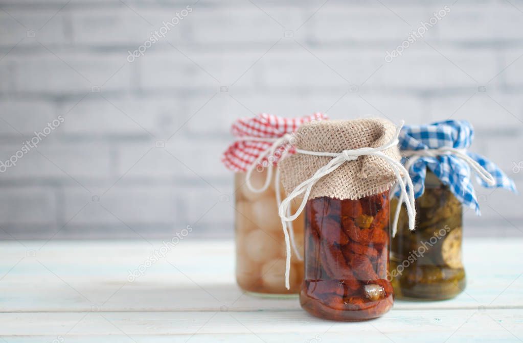 Naturally conserved fermented vegetables 