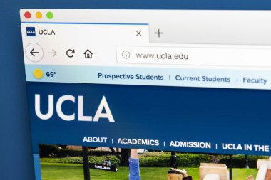 Londra, İngiltere - 17th Mayıs 2018: University of California, Los Angeles - bir kamu araştırma Üniversitesi yılında Westwood ilçe Los Angeles, üzerinde 17 Mayıs 2018 için resmi web sitesi ana sayfası.