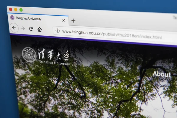 Londra, İngiltere - 17th Mayıs 2018: Tsinghua Üniversitesi - Pekin'de 17 Mayıs 2018 üzerinde bir araştırma Üniversitesi resmi web sitesi ana sayfası.