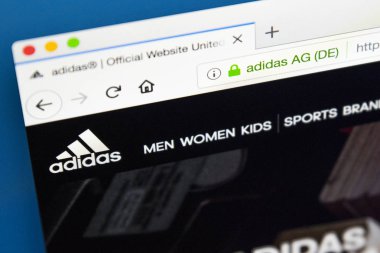 Londra, İngiltere - 23 Mayıs 2018: Adidas - 23 Mayıs 2018 üzerinde Avrupa'nın en büyük spor giyim üreticisi için resmi web sitesi ana sayfası.