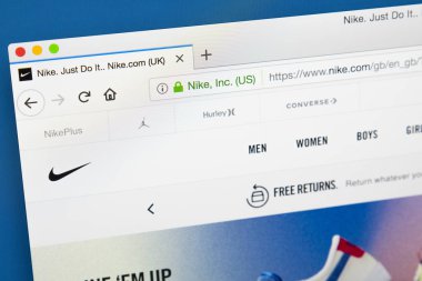 Londra, İngiltere - 23 Mayıs 2018: Nike A.ş.-spor ayakkabı ve giyim ve 23 Mayıs 2018 üzerinde dünyanın en büyük tedarikçisi için resmi web sitesi ana sayfası.