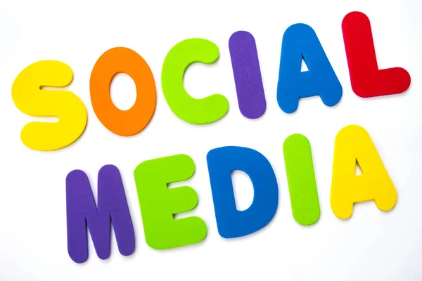 Sociala Medier Som Preciseras Med Färgglada Bokstäver — Stockfoto
