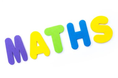 Matematik çok renkli harflerle spelt kelime.