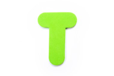 Beyaz bir arka plan üzerinde yeşil mektup T.
