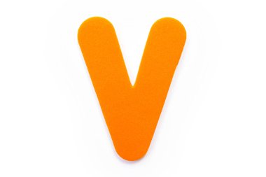 Beyaz bir arka plan üzerinde turuncu harf V.
