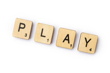 Londra, İngiltere - 28 Haziran 2018: Kelime oyunu ahşap Scrabble harf taşlarla, 28 Haziran 2018 üzerinde spelt.