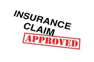 Kırmızı onaylandı damgası ile damgalı sigorta talep başlığı.