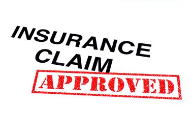 Kırmızı onaylandı damgası ile damgalı sigorta talep başlığı.