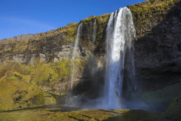 Μαγευτικό Καταρράκτη Seljalandsfoss Στη Νότια Ισλανδία Καταρράκτης Πέφτει Μέτρα Και — Φωτογραφία Αρχείου