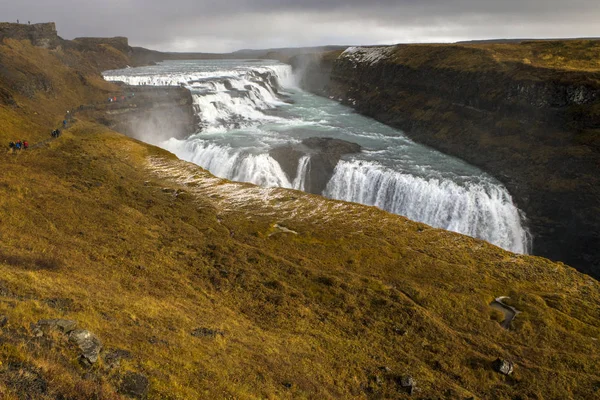 Blick Auf Den Herrlichen Gullfoss Wasserfall Der Sich Der Schlucht — Stockfoto