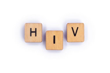 HIV, kısaltma spelt ahşap mektup taşlarla.