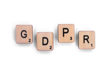 Londra, İngiltere - 8th Temmuz 2018: Kısaltma Gdpr - genel veri koruma yönetmeliği, ahşap mektup taşlarla düz beyaz arka plan üzerinde spelt. 