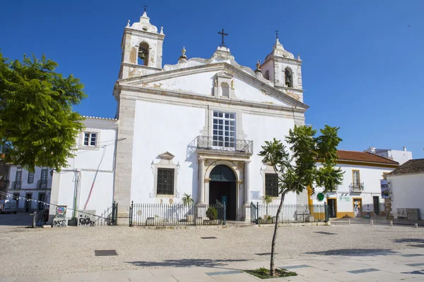 Lagos, Portekiz - 12 Temmuz 2018: Dış Igreja de Santa Maria veya kilise Santa Maria, tarihi eski şehir, Lagos Portekiz, üzerinde 13 Temmuz 2018.