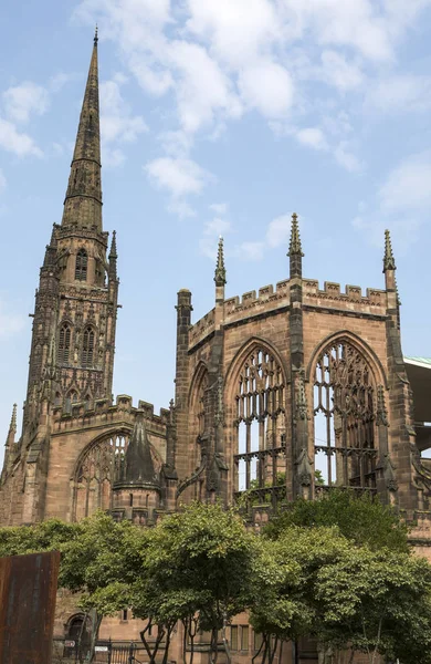 Utsikt Över Historiska Ruinen Michaels Del Byggnadens Coventrys Katedral Som — Stockfoto