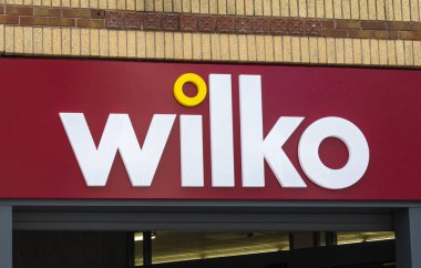Coventry, İngiltere - 26 Temmuz 2018: Wilko şirket logosu mağazasını Coventry şehir merkezinde, 26 Temmuz 2018 girişinde yukarıda.
