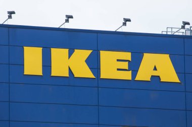 Coventry, İngiltere - 26 Temmuz 2018: IKEA işareti birinin kendi mağazalarında İngiltere 26 Temmuz 2018'de dış.