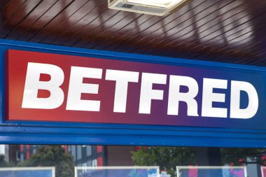 Coventry, İngiltere - 26 Temmuz 2018: Betfred logosu bir giriş Coventry, Birleşik Krallık, 26 Temmuz 2018 üzerinde kendi mağazalarında için yukarıda.