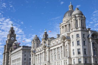 Bir görünümü binanın bağlantı noktası, Liverpool, Cunard bina ve iskele baş Liverpool, İngiltere'de bulunan Royal Liver Building.