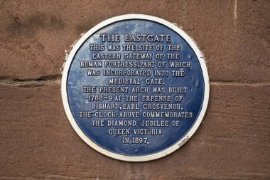 Chester city, Birleşik Krallık, onun geçmiş ayrıntılı Eastgate adlı bir plak.
