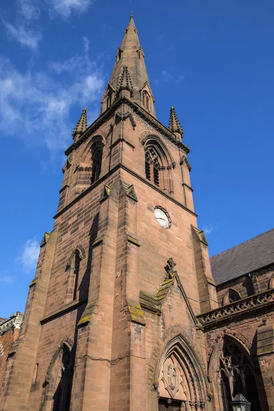 Mirando Hacia Impresionante Torre Del Guildhall Antiguamente Iglesia Santísima Trinidad — Foto de Stock