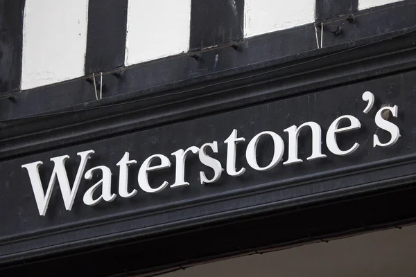 Chester Regno Unito Luglio 2018 Logo Dell Azienda Waterstones Sopra — Foto Stock