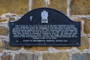 Bir plak, kutsal Sepulchre Northampton, İngiltere'de kasabasında. Kutsal Sepulchre Norman yuvarlak kilise ve bina listelenen bir sınıf.