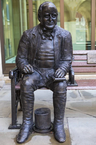 Northampton Reino Unido Novembro 2018 Uma Estátua Famoso Poeta Inglês — Fotografia de Stock