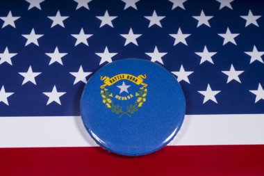 Londra, İngiltere - 15 Kasım 2018: Devlet Nevada, Amerika Birleşik Devletleri bayrağı üzerinde resimde sembolü.