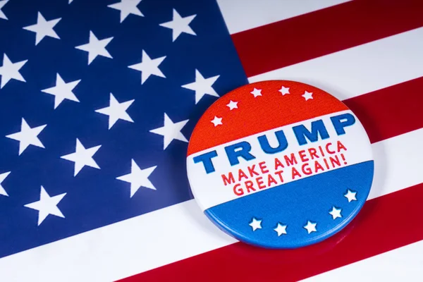 London November 20Th 2018 Trump Make America Great Again Pin — Stock Photo, Image