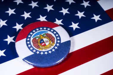 Londra, İngiltere - 20th Kasım 2018: Devlet Missouri, Amerika Birleşik Devletleri bayrağı üzerinde resimde sembolü.