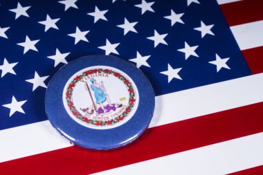 Londra, İngiltere - 20th Kasım 2018: Devlet Virginia, Amerika Birleşik Devletleri bayrağı üzerinde resimde sembolü.