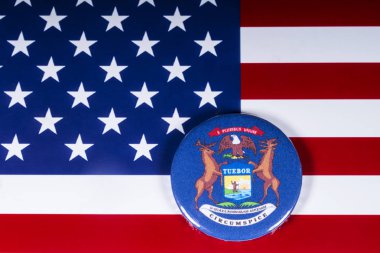 Londra, İngiltere - 20th Kasım 2018: Devlet Michigan, Amerika Birleşik Devletleri bayrağı üzerinde resimde sembolü.