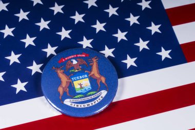 Londra, İngiltere - 20th Kasım 2018: Devlet Michigan, Amerika Birleşik Devletleri bayrağı üzerinde resimde sembolü.