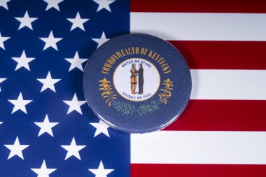 Londra, İngiltere - 20th Kasım 2018: Devlet Kentucky, Amerika Birleşik Devletleri bayrağı üzerinde resimde sembolü.