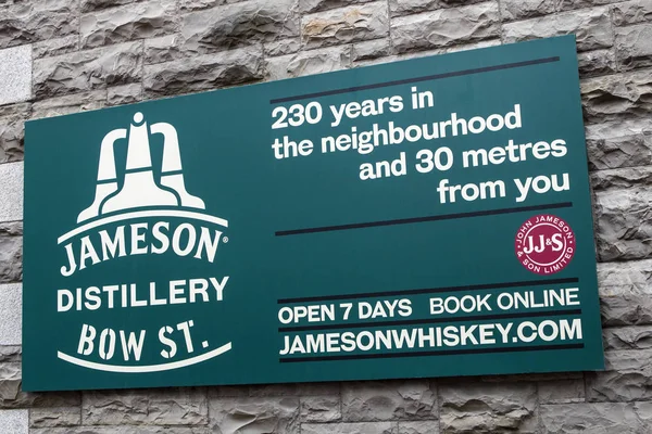 Dublín República Irlanda Agosto 2018 Cartel Sobre Entrada Destilería Jameson —  Fotos de Stock