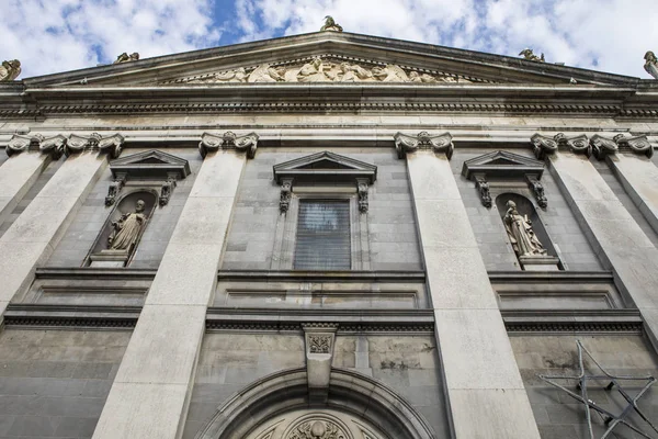 Вражаючий Фасад Собору Найбільш Святої Трійці Історичному Місті Уотерфорд Ірландії — стокове фото
