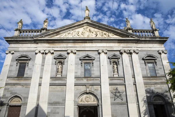 Imponująca Fasada Katedra Trójcy Przenajświętszej Zabytkowym Mieście Waterford Irlandii — Zdjęcie stockowe