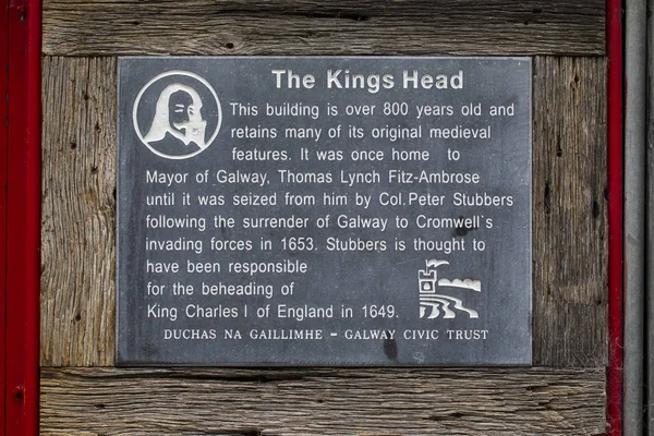 Galway Ireland August 19Th 2018 Plaque Exterior Kings Head Public — Stock Photo, Image