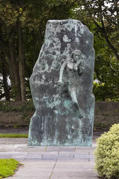 Galway República Irlanda Agosto 2018 Igualdade Estátua Emergente John Behan — Fotografia de Stock