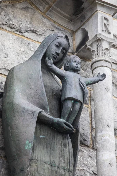 Galway Irlandia 2018 Sierpnia Bliska Rzeźby Zewnątrz Galway Katedra Najświętszej — Zdjęcie stockowe