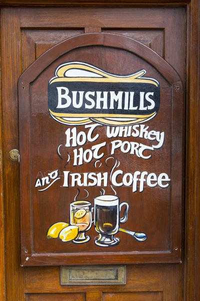 Westport Irlandia 2018 Sierpnia Vintage Znak Zewnątrz Irlandzki Pub Mieście — Zdjęcie stockowe