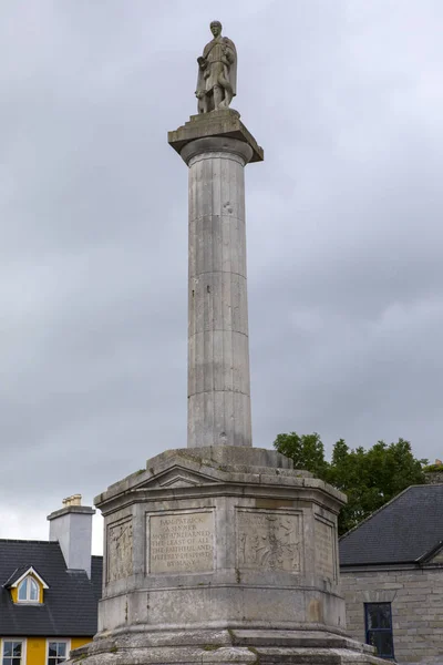 View Octagon Its Column Statue Patrick Town Westport County Mayo — Stock Photo, Image