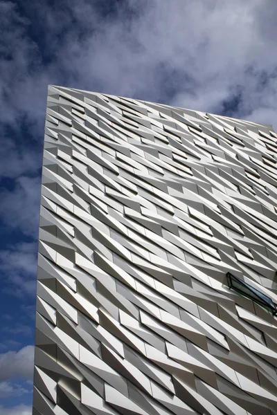 Belfast Nordirland August 2018 Die Beeindruckende Architektur Des Titanic Belfast — Stockfoto