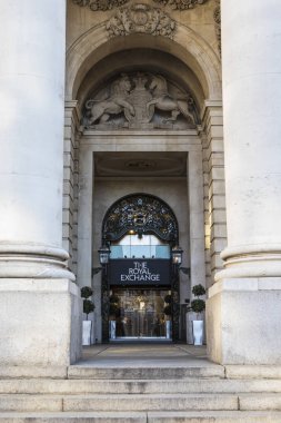 Londra, İngiltere - 28 Ocak 2019: Londra Şehrindeki Royal Exchange'e etkileyici giriş, Birleşik Krallık.