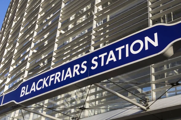 Londres Reino Unido Enero 2019 Letrero Sobre Entrada Principal Blackfriars —  Fotos de Stock