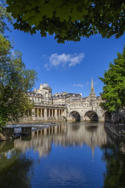 Una Vista Del Hermoso Puente Pulteney Histórica Ciudad Bath Somerset —  Fotos de Stock