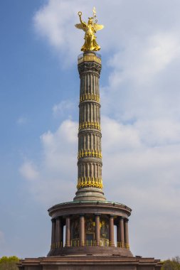 Tarihi şehir olan Berlin'de, Almanya Berlin Zafer Anıtı, Almanca Siegessaule, olarak bilinen bir görünümünü bulunan. 
