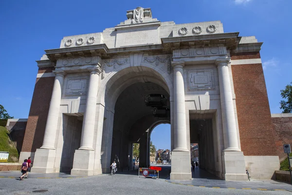 Ypres Belgia Sierpnia 2012 Widok Bramę Meninów Ypres Belgia Jest — Zdjęcie stockowe