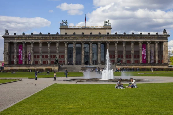 德国柏林 2011年4月15日 德国柏林市历史悠久的阿尔特斯博物馆的景色 — 图库照片